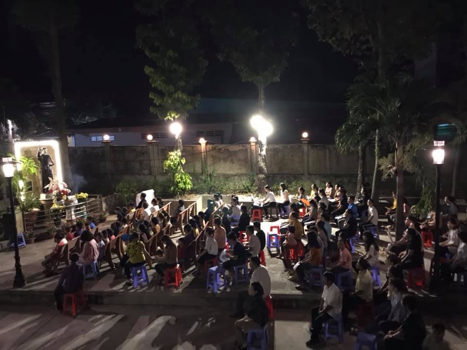 Con Đường Nên Thánh Dành Cho Giáo Dân