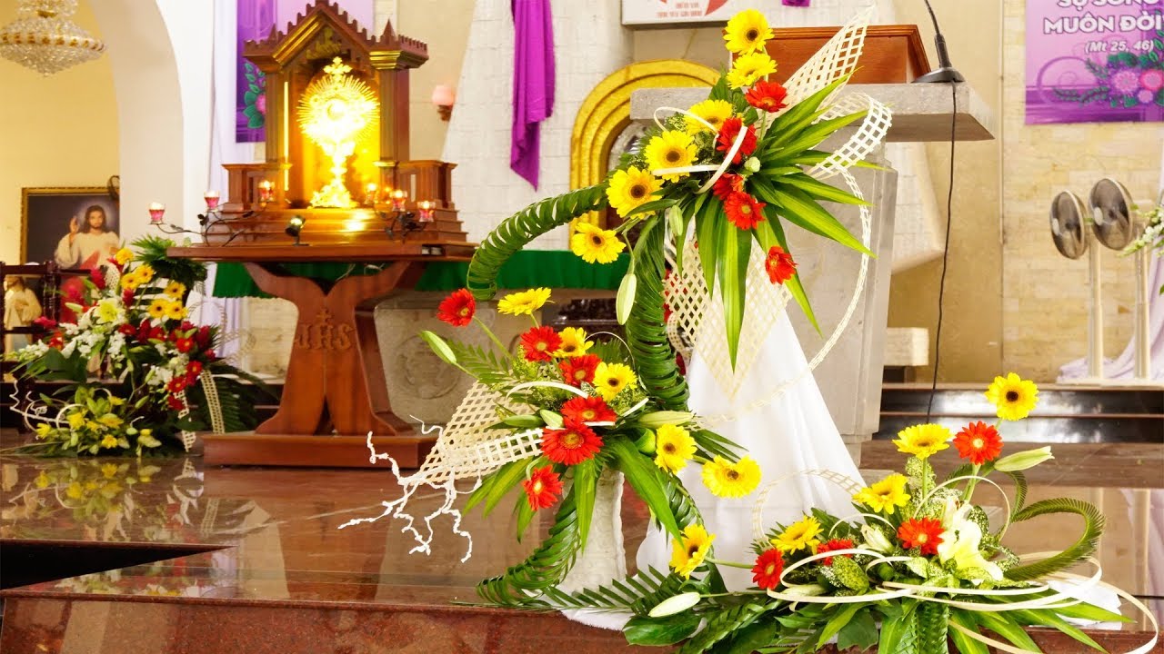 Những suy tư về việc chưng hoa trong phụng vụ