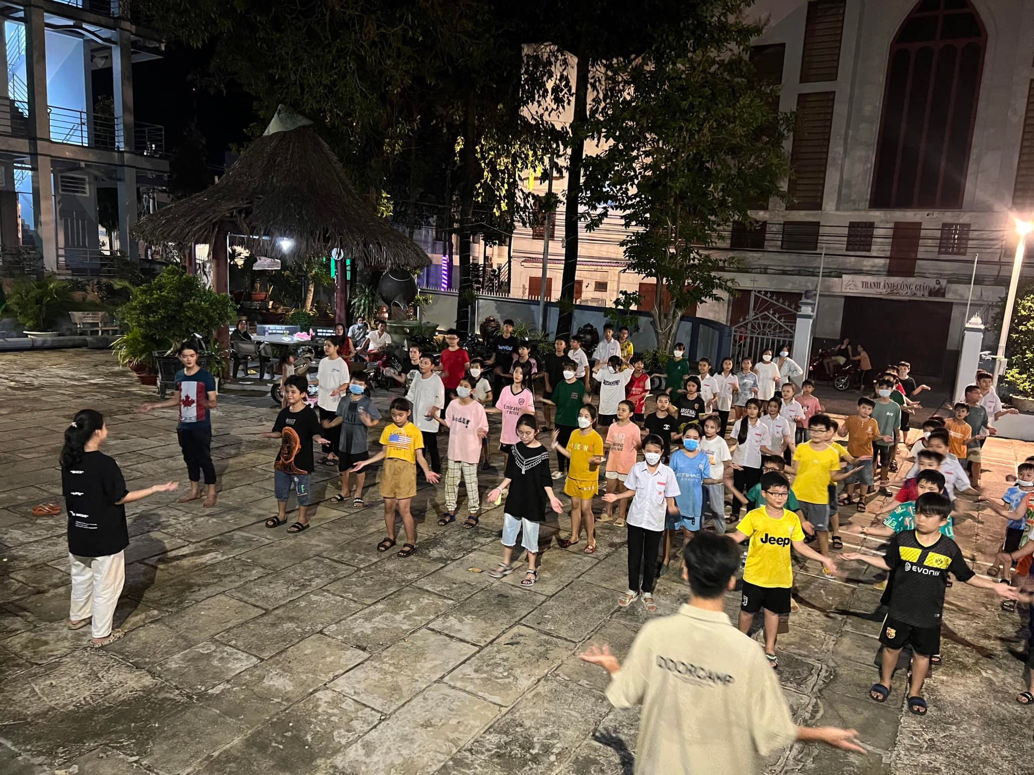 CÁC EM THIẾU NHI CHUẨN BỊ VUI HÈ
