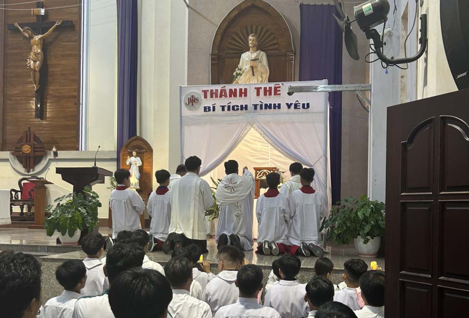 Thánh Lễ Tiệc Ly - Gx.Hưng Văn