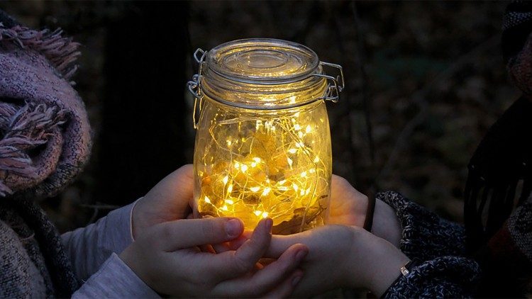 Chứng tá đức tin của cô Gaelle Drewnowski người Pháp bị khuyết tật