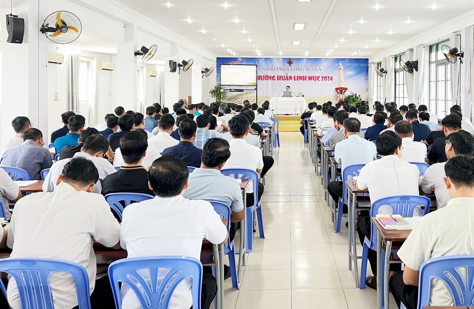 Chủng sinh giáo phận Long Xuyên Tập huấn hè 2024