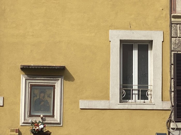 Một phép lạ Đức Mẹ Hằng Cứu Giúp thực hiện trên phố Merulana, Roma