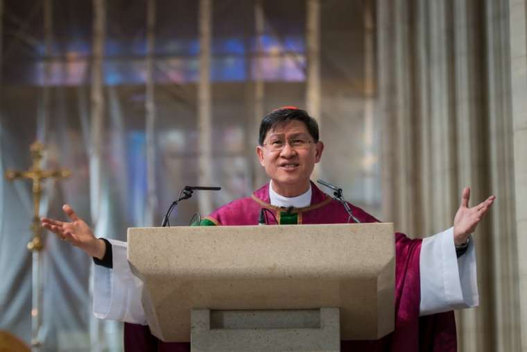 ĐHY Tagle của Vatican xét nghiệm dương tính với coronavirus